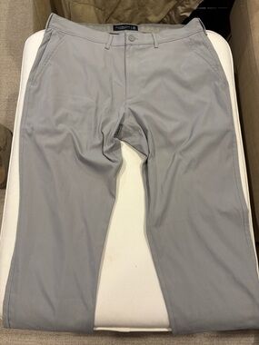 Abercrombie & Fitch THE A&F GO-TO PANT ATHLETIC FIT 34x32 Light Gray